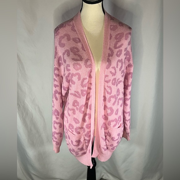 Hayden Sweaters - Hayden Los Angeles Leopard Print Open Front Cardigan Sweater w/Front Pockets